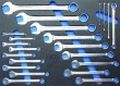 Bandeja 3/3 de polifoam con 22 llaves combinadas (8 - 32 mm) + torx tipo "e"( e6 x e8 - e20 x e24)(dotacion carro)