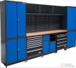 Sistema modular de armarios y paneles murales con mesa de trabajo para taller e industria de 5 modulos, con encimera de madera