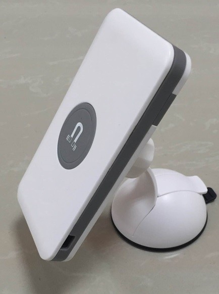 Soporte con cargador magnetico para movil/tablet Soporte con cargador magnetico para movil/tablet